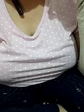 mallupriyapriya online show from 02/09/26, 07:23