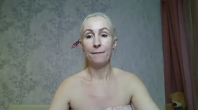 Snapshot of Mariana_har777 chatting on 01/10/25, 05:13 Mariana har777 online show from 01/10/25, 05:13