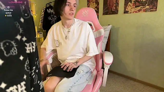 Snapshot of VeryRare_TwinS chatting on 11/22/25, 02:54 VeryRare TwinS online show from 11/22/25, 02:54