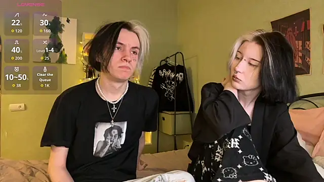 Snapshot of VeryRare_TwinS chatting on 11/29/25, 12:24 VeryRare TwinS online show from 11/29/25, 12:24