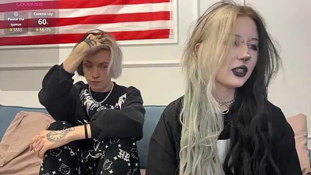 Snapshot of VeryRare_TwinS chatting on 02/22/26, 01:51 VeryRare TwinS online show from 02/22/26, 01:51