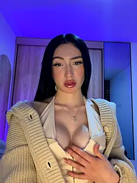 Maddy Jones online show from 12/03/25, 04:20