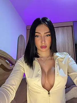 Maddy Jones online show from 03/28/26, 01:38