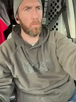 Snapshot of coreyl9718 chatting on 02/20/25, 08:58 coreyl9718 online show from 02/20/25, 08:58