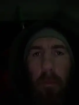 Snapshot of coreyl9718 chatting on 02/21/25, 01:33 coreyl9718 online show from 02/21/25, 01:33