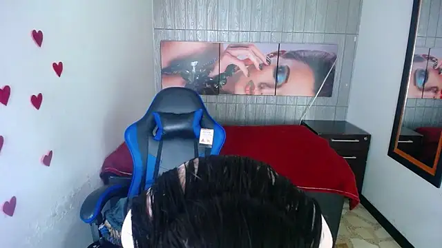 Anniee x online show from 02/16/26, 12:56