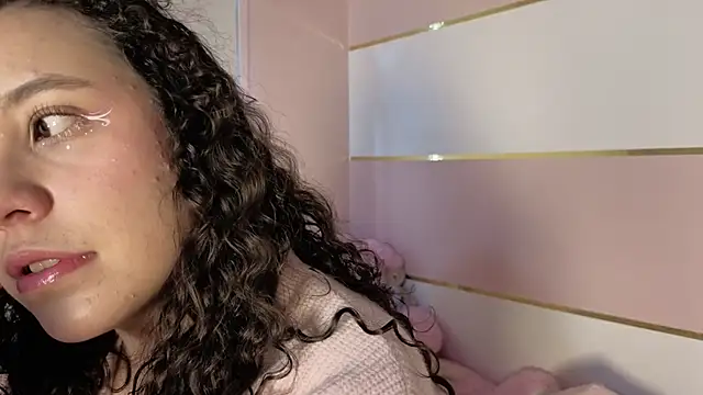 Charlotte  Miller online show from 11/08/25, 11:32