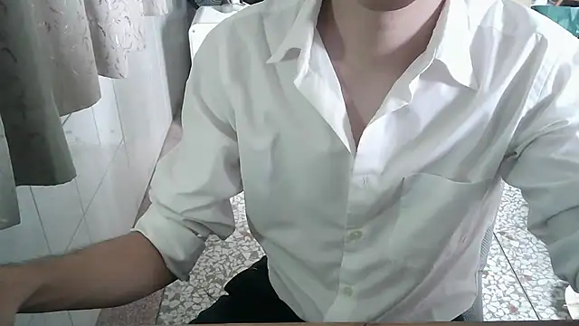 Snapshot of KYU890428 chatting on 07/03/26, 05:58 KYU890428 online show from 07/03/26, 05:58