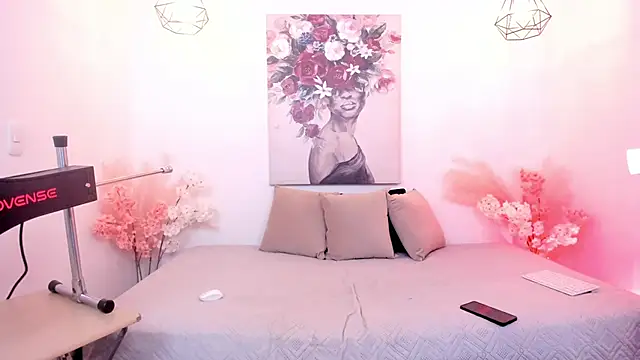 Snapshot of iriis_rosse chatting on 09/23/25, 04:32 iriis rosse online show from 09/23/25, 04:32