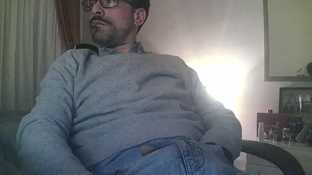 Patrickhound online show from 01/28/25, 01:18