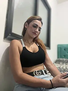 Samantha bigboobs online show from 03/18/25, 09:53