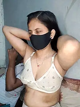 Snapshot of Hot_Nila chatting on 03/11/25, 02:43 Hot Nila online show from 03/11/25, 02:43