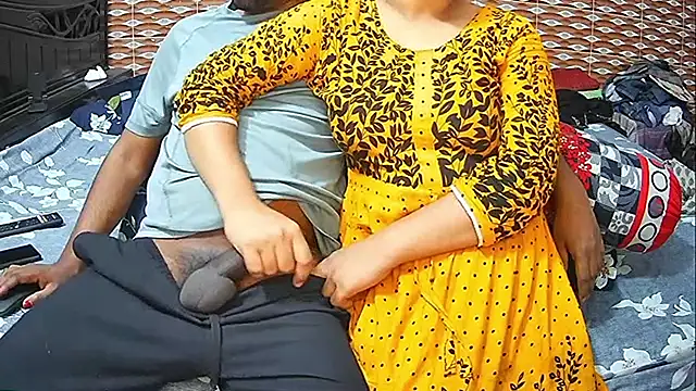 Hot Nila online show from 04/07/26, 03:18