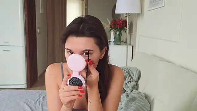 KristineEsme online show from 10/15/25, 05:40