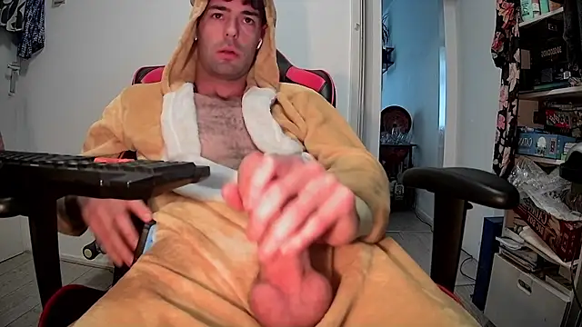 onesieboyx online show from 10/14/25, 02:18