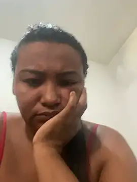 Mariaapimentinha online show from 05/18/26, 12:55