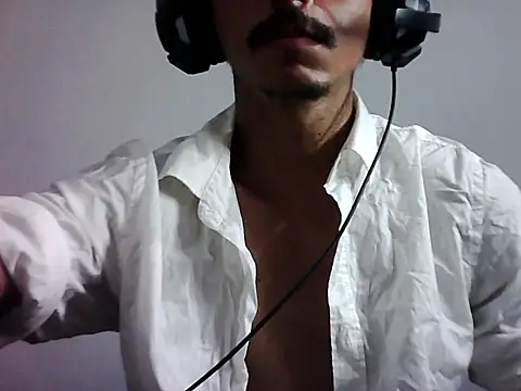 MagrinhoSaradoo online show from 11/02/25, 12:35