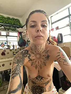 Izy cute  online show from 02/09/25, 07:52