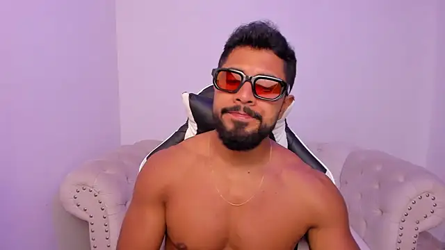 Santiago huntt online show from 03/12/26, 08:48