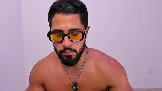 Santiago huntt online show from 04/23/26, 08:22