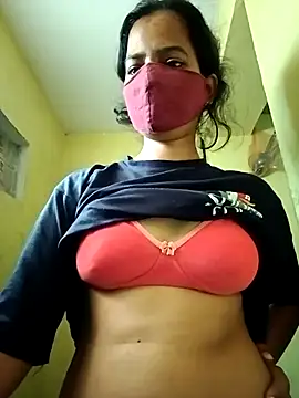Snapshot of Pooja_cut chatting on 10/24/25, 02:41 Pooja cut online show from 10/24/25, 02:41