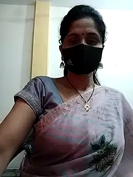Snapshot of priyancyfun chatting on 02/14/25, 05:14 priyancyfun online show from 02/14/25, 05:14