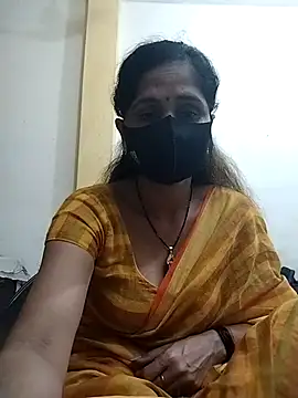 Snapshot of priyancyfun chatting on 02/28/25, 03:04 priyancyfun online show from 02/28/25, 03:04
