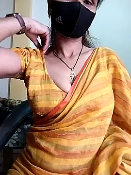 Snapshot of priyancyfun chatting on 03/08/25, 06:54 priyancyfun online show from 03/08/25, 06:54