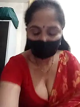 Snapshot of priyancyfun chatting on 05/01/26, 04:44 priyancyfun online show from 05/01/26, 04:44