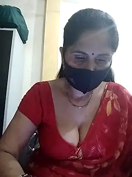 Snapshot of priyancyfun chatting on 05/02/26, 03:28 priyancyfun online show from 05/02/26, 03:28