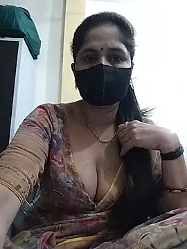 Snapshot of priyancyfun chatting on 05/24/26, 01:43 priyancyfun online show from 05/24/26, 01:43