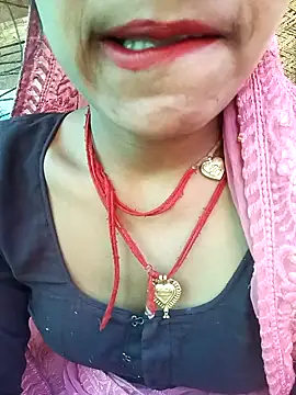 Snapshot of Amaya_Bajwa chatting on 02/09/25, 06:33 Amaya Bajwa online show from 02/09/25, 06:33