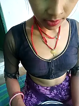 Snapshot of Amaya_Bajwa chatting on 02/12/25, 07:34 Amaya Bajwa online show from 02/12/25, 07:34