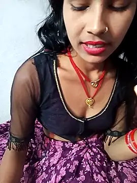 Snapshot of Amaya_Bajwa chatting on 02/14/25, 10:59 Amaya Bajwa online show from 02/14/25, 10:59