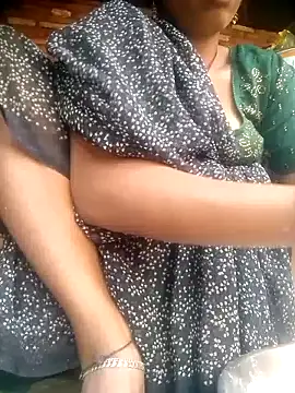 Snapshot of Amaya_Bajwa chatting on 10/07/25, 03:47 Amaya Bajwa online show from 10/07/25, 03:47