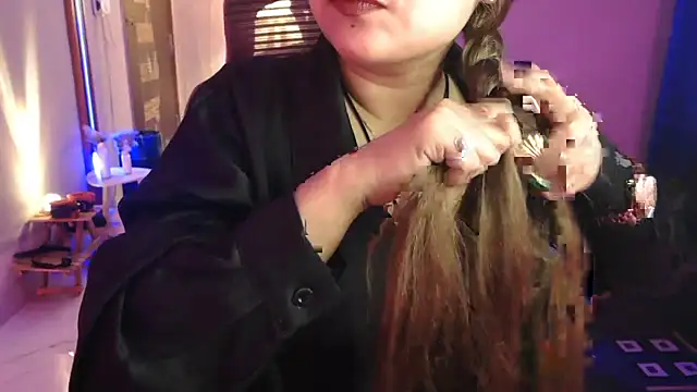 Mitikaa online show from 04/19/26, 01:21