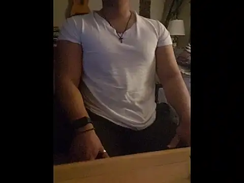 Snapshot of pitorico_bb chatting on 12/14/25, 01:33 pitorico bb online show from 12/14/25, 01:33