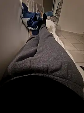 Snapshot of ziotony98 chatting on 11/09/25, 05:55 ziotony98 online show from 11/09/25, 05:55