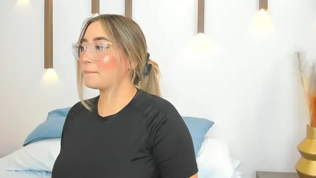 antonella cutie  online show from 03/15/25, 02:55