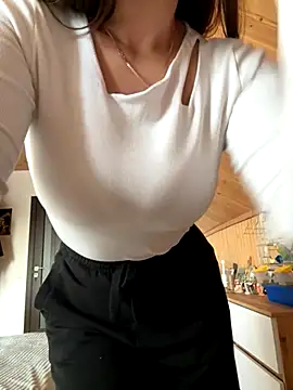 mewKate online show from 11/02/25, 11:56