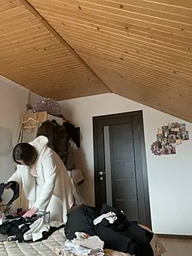 mewKate online show from 03/30/26, 03:02