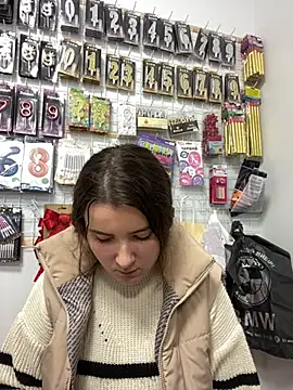 mewKate online show from 04/01/26, 01:41