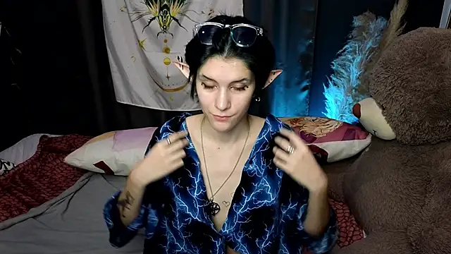 Hyeon Jin online show from 01/14/25, 12:00