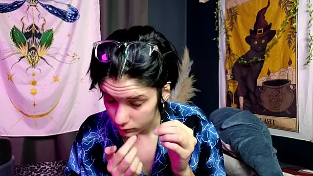 Hyeon Jin online show from 01/19/25, 09:13