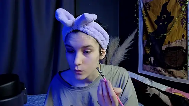 Hyeon Jin online show from 02/08/25, 08:42