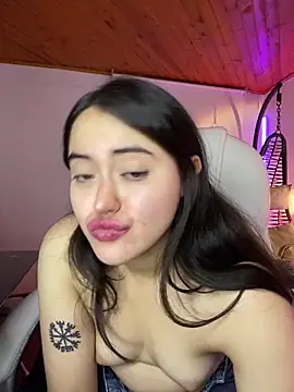 Camila pinkk online show from 04/07/26, 01:22