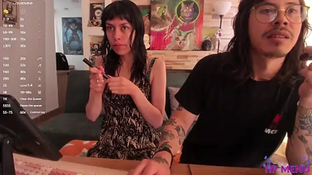 Snapshot of shamelesss_ chatting on 10/27/25, 02:43 shamelesss online show from 10/27/25, 02:43