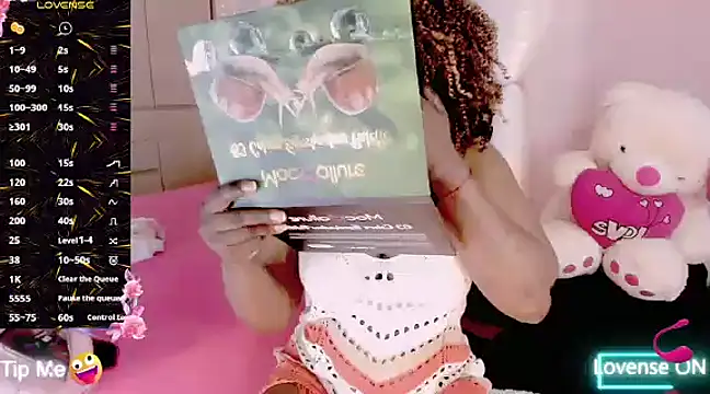 Snapshot of Aliana_Ross chatting on 02/18/25, 09:10 Aliana Ross online show from 02/18/25, 09:10