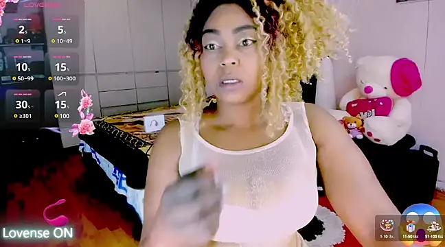 Snapshot of Aliana_Ross chatting on 03/08/25, 08:55 Aliana Ross online show from 03/08/25, 08:55