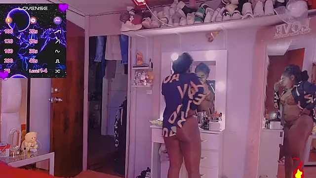 Snapshot of Aliana_Ross chatting on 09/10/25, 08:25 Aliana Ross online show from 09/10/25, 08:25